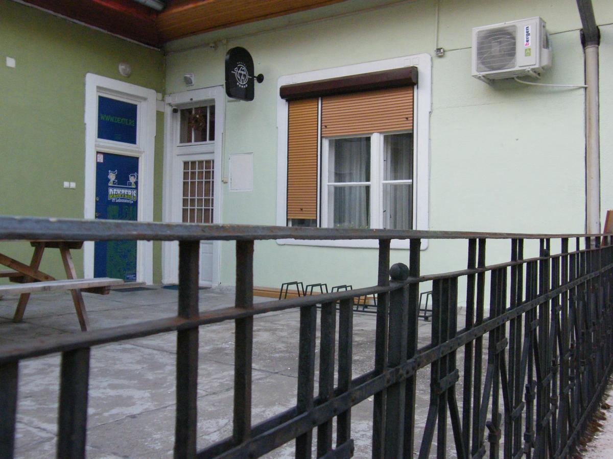 Hostel Nomad Novi Sad Exteriör bild