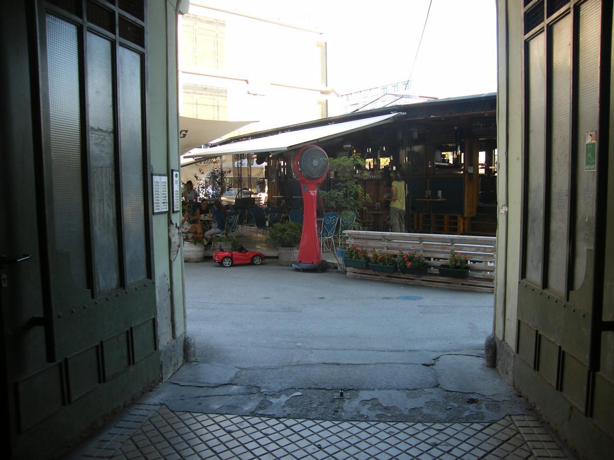 Hostel Nomad Novi Sad Exteriör bild