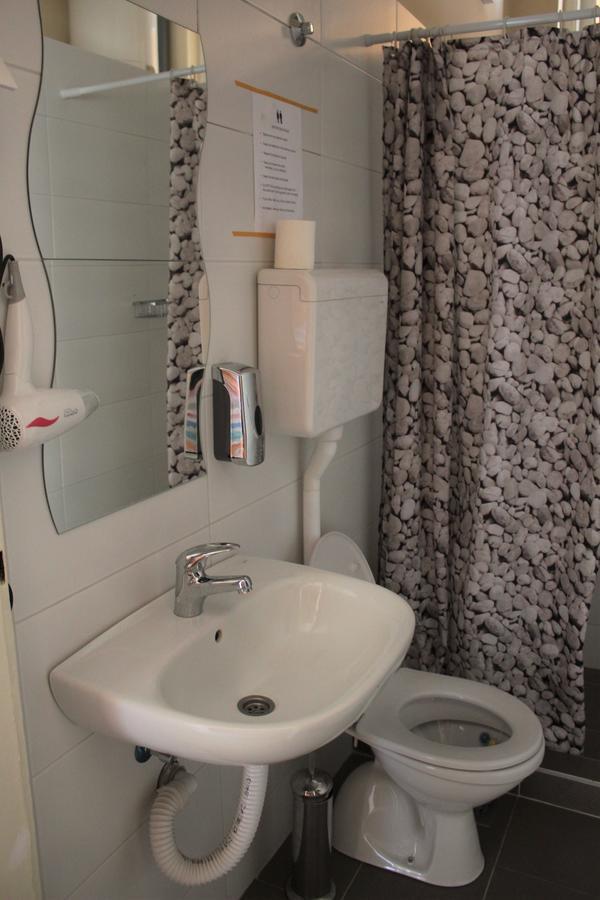 Hostel Nomad Novi Sad Exteriör bild