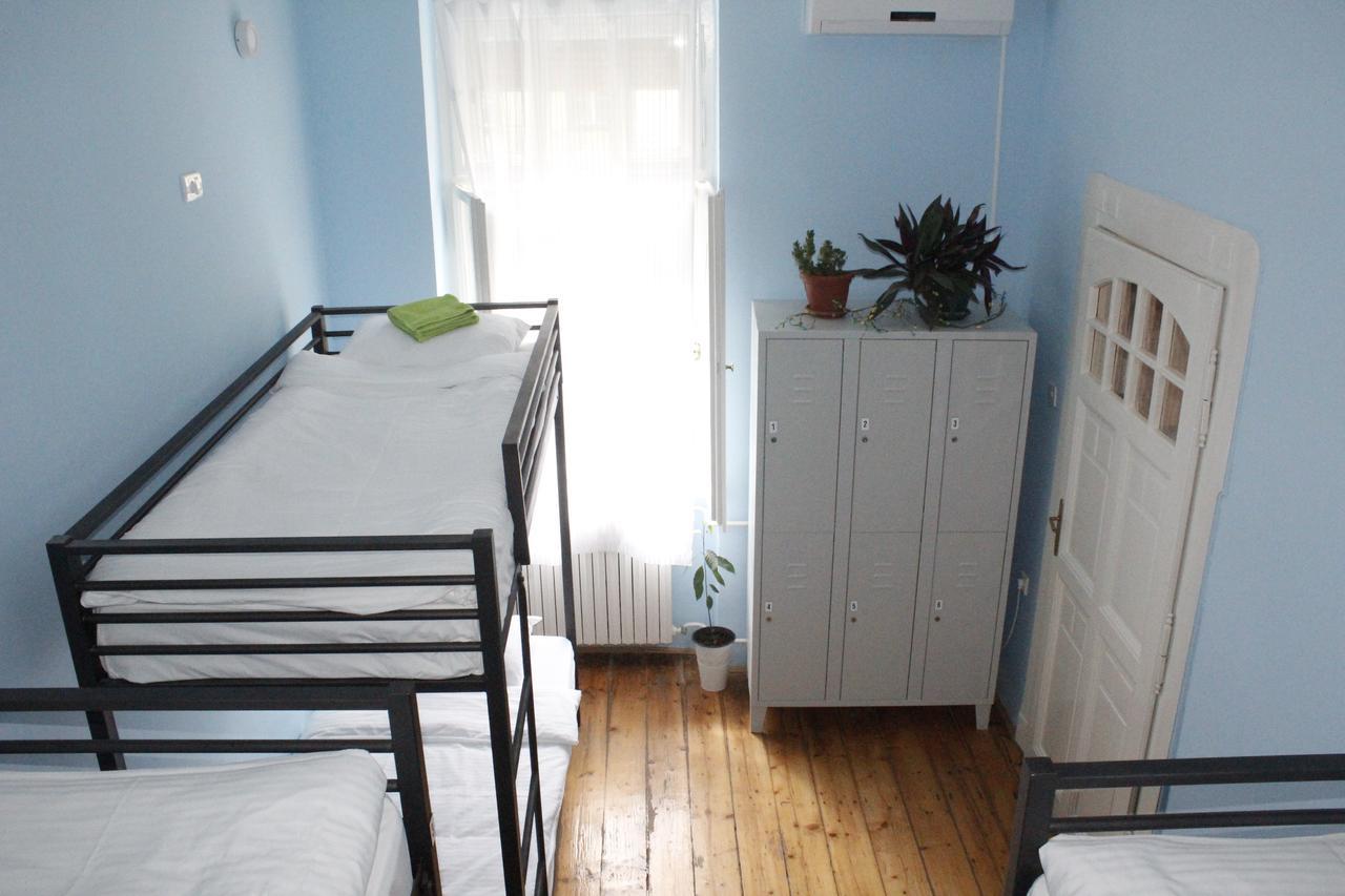 Hostel Nomad Novi Sad Exteriör bild