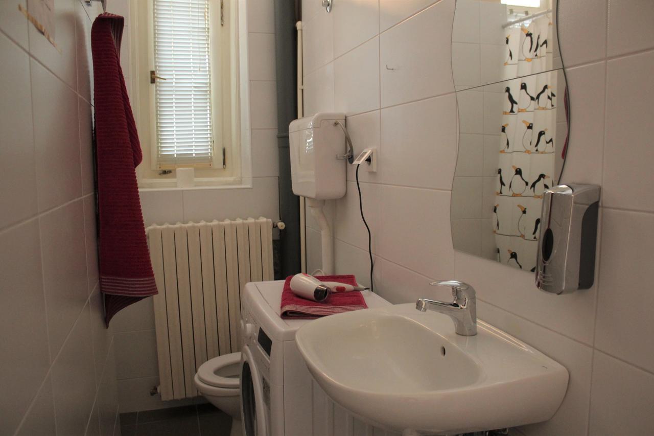 Hostel Nomad Novi Sad Exteriör bild