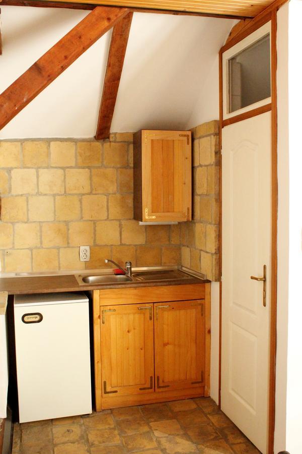 Hostel Nomad Novi Sad Exteriör bild