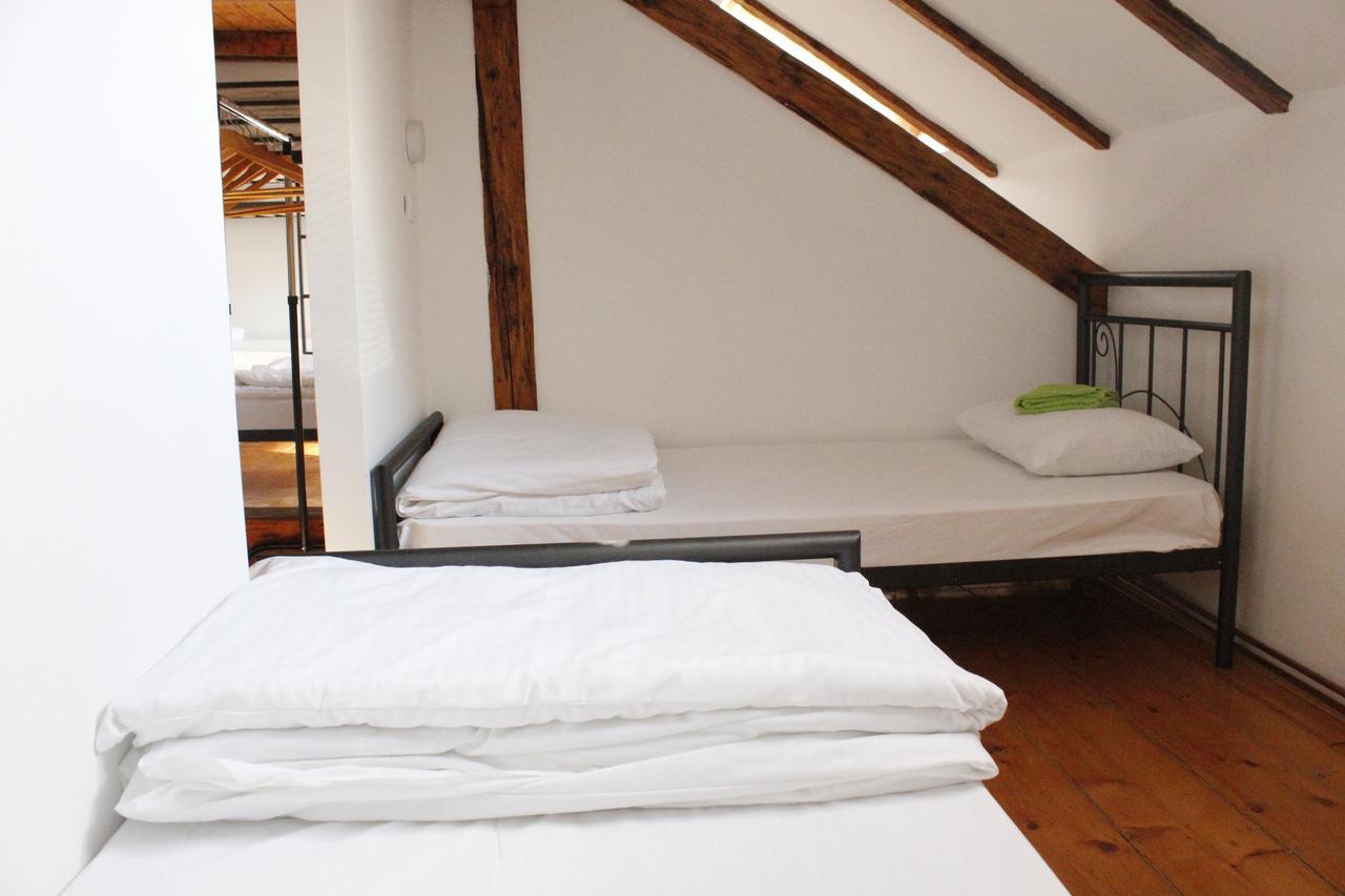 Hostel Nomad Novi Sad Exteriör bild