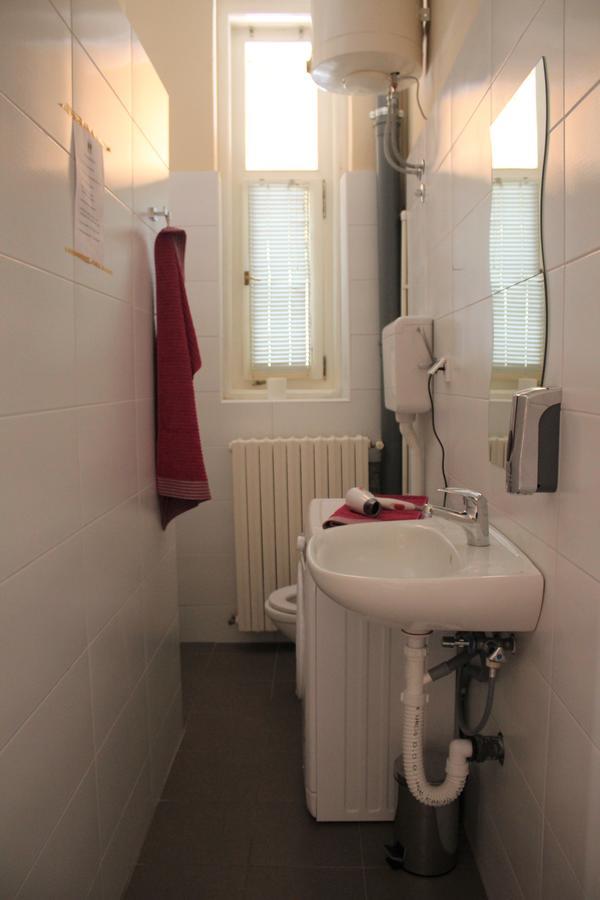 Hostel Nomad Novi Sad Exteriör bild
